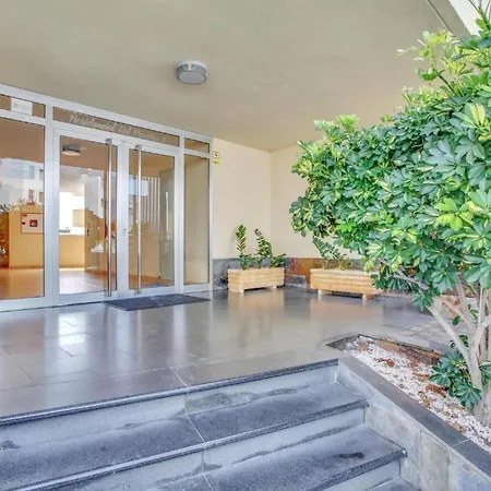 Captivating 1-bed In Adeje 아파트 아데제
